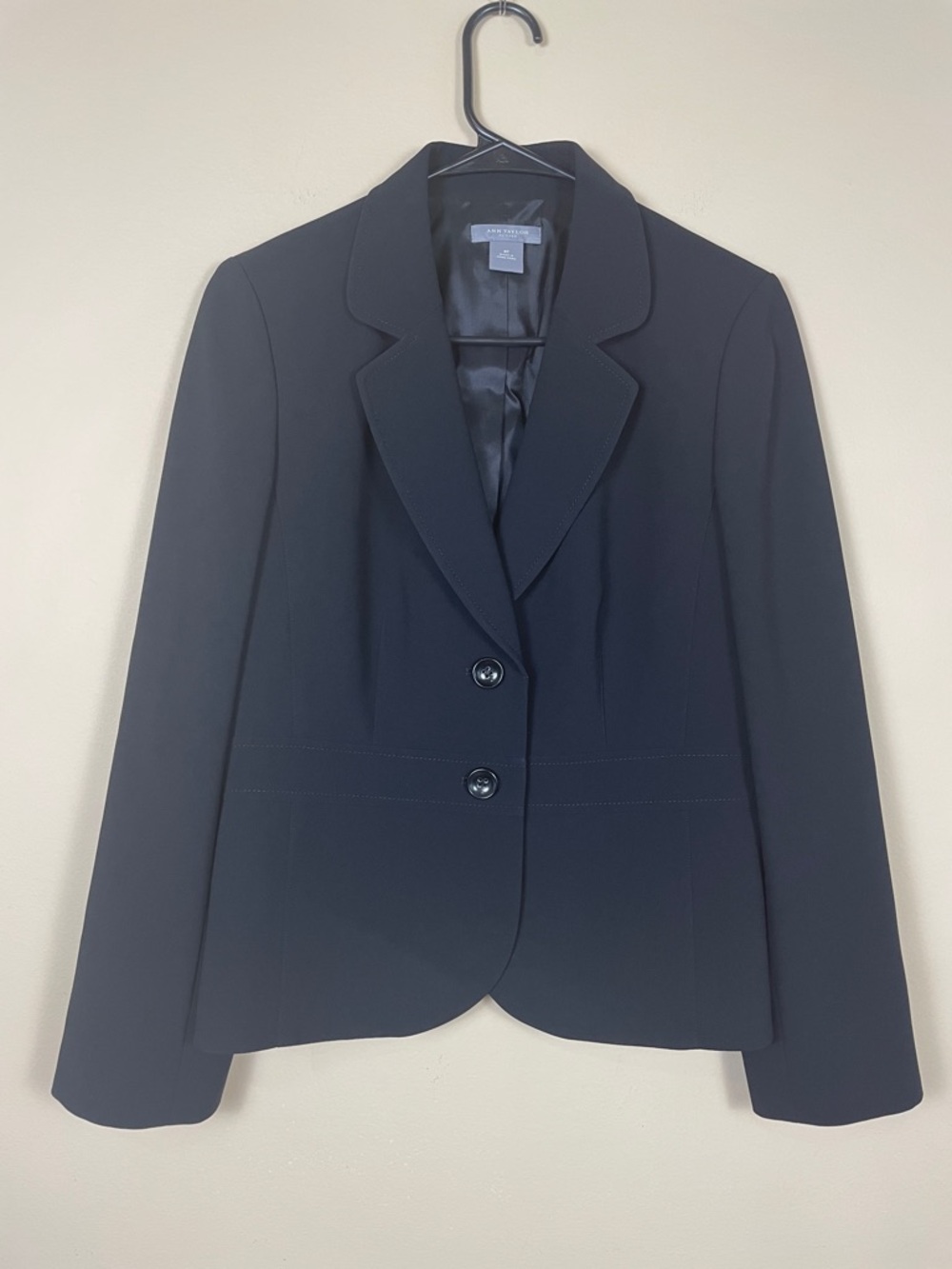 Ann Taylor Petites Women’s Black Two-Button Career Office Blazer